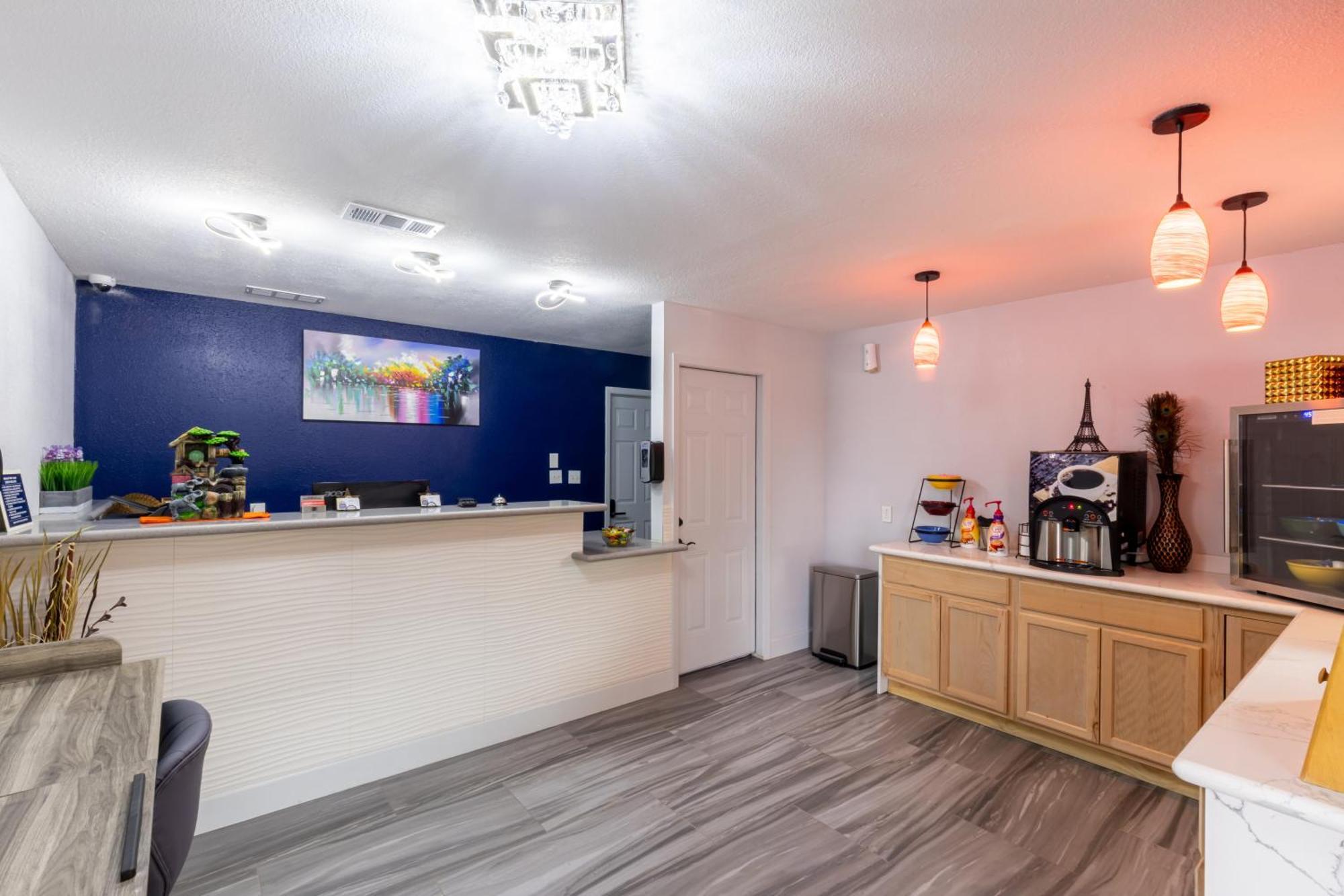 Freer Executive Inn And Studios ภายนอก รูปภาพ